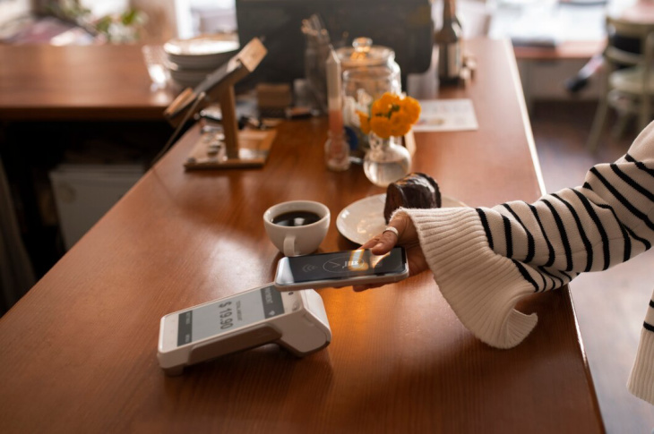 Is It Mandatory To Pay Service Charge In Restaurants 