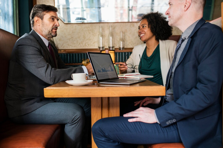 When To Consult A Lawyer Navigating Legal Issues With Confidence